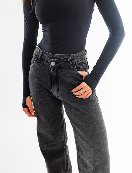 Jeans Lia Assimétrico - Lavagem escura